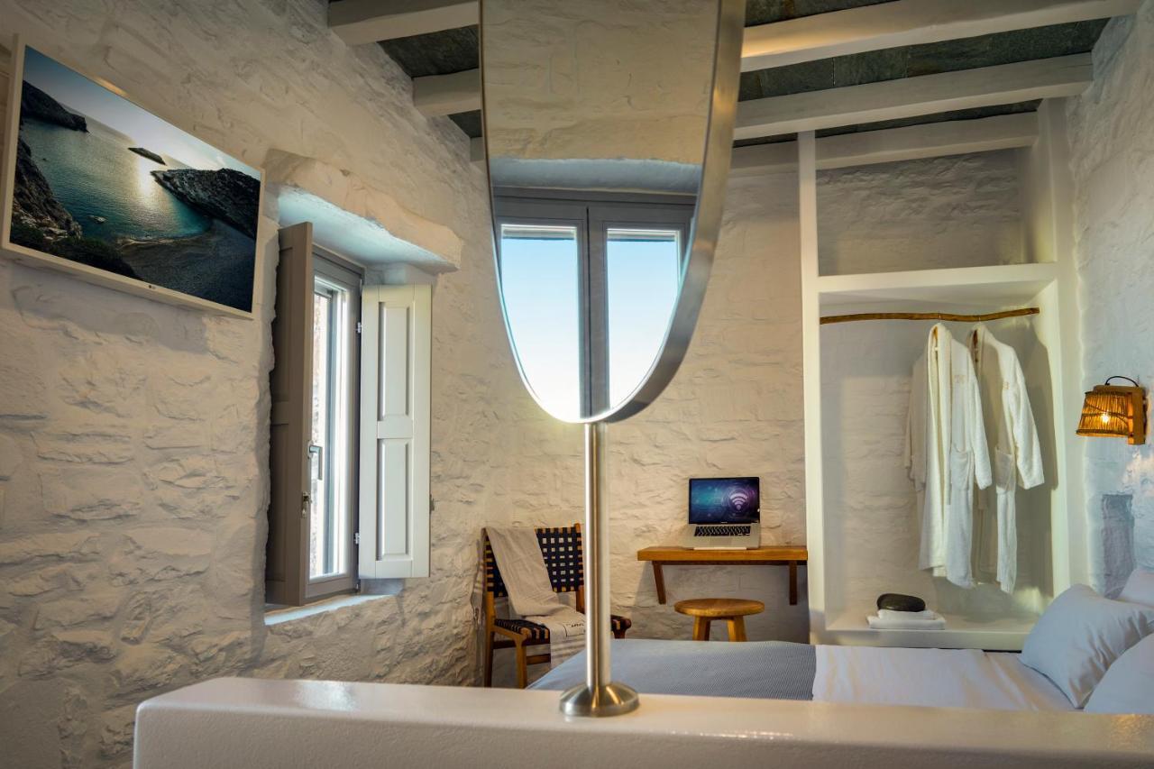 Maris Private Residence Folegandros Town Exterior photo
